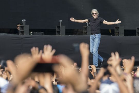 Ξανά μαζί οι Pink Floyd για το «Πλοίο των Γυναικών για τη Γάζα»