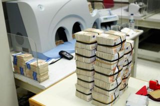 Τι πραγματικά συμβαίνει με τον… κουμπαρά του ΑΚΑΓΕ