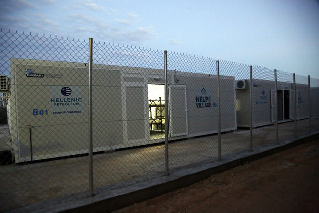 «Αλήθειες και ψέματα» για τους πρόσφυγες στη Χίο από τη «Λάθρα;»