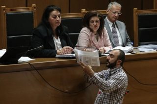 Δολοφονική επίθεση από τη Χρυσή Αυγή