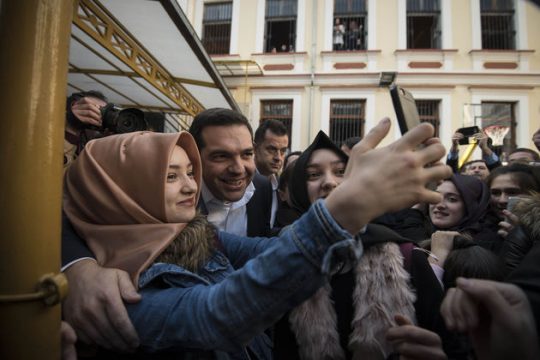 Στο πάρα πέντε της συμφωνίας