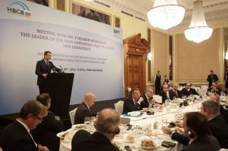 Μειώνει τους φόρους από τη… Βουλγαρία