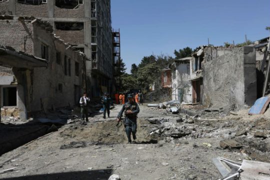 Πολύνεκρη επίθεση καμικάζι σε τζαμί του Αφγανιστάν