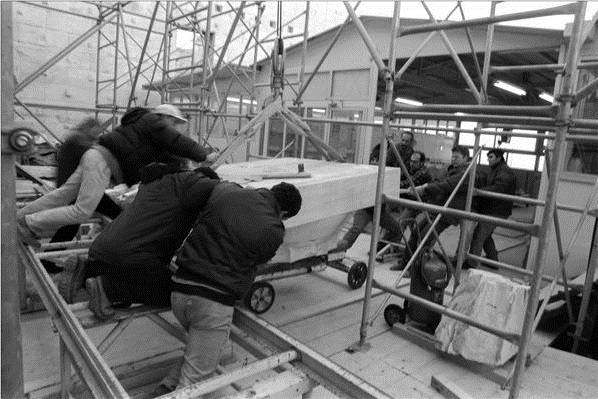Οι άνθρωποι που «θεραπεύουν» τα μνημεία της Ακρόπολης