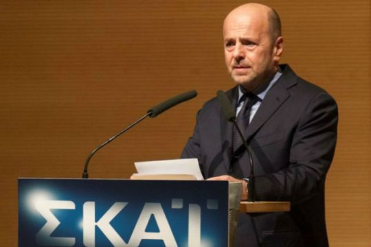 Νέο κανάλι, πρόγραμμα ΣΚΑΪ και βολές Αλαφούζου εναντίον της κυβέρνησης