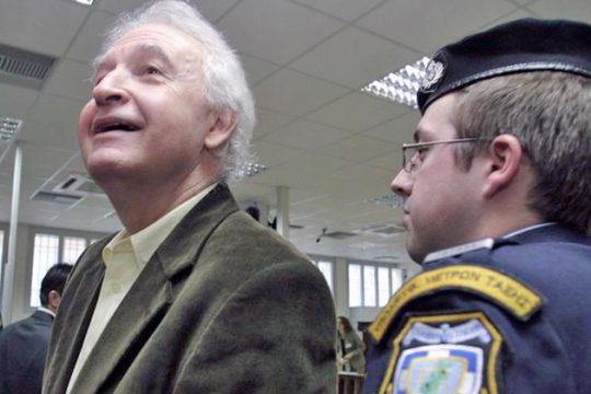 «Δεν με βγάζουν γιατί θα κάνω αποκαλύψεις»