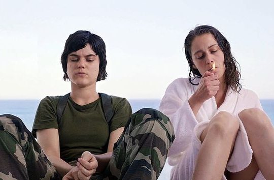 Δύο δυνατές γυναίκες κάνουν «Stopover» στην Ελλάδα