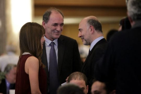 Μπαράζ επαφών για άρση του αδιεξόδου στα εργασιακά