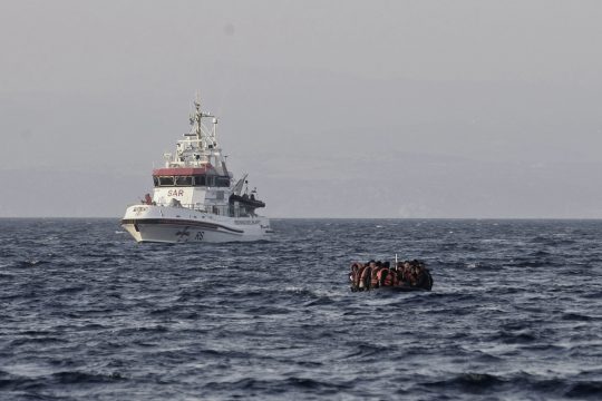 Διάσωση δεκάδων προσφύγων σε Σάμο και Φαρμακονήσι