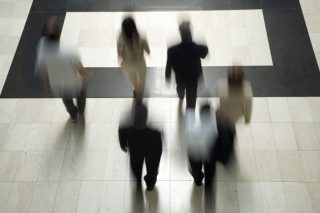 Ανώτατοι δημόσιοι υπάλληλοι με καριέρα στον ιδιωτικό τομέα!