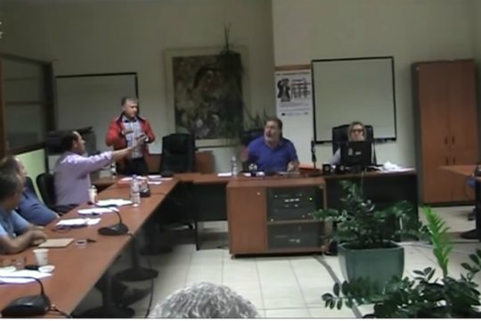 Ένταση και διακοπή στο Δημοτικό Συμβούλιο Σητείας