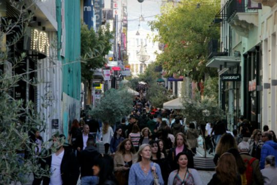Πρεμιέρα για τις ενδιάμεσες εκπτώσεις
