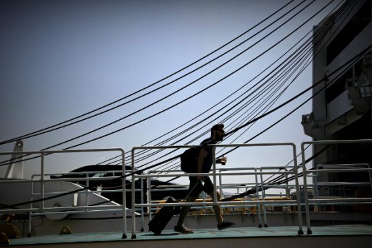 Εγκλωβισμένοι στο Αϊβαλί 280 Έλληνες επισκέπτες