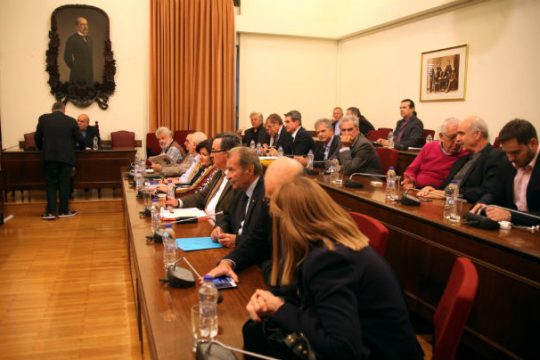 Νέο ΕΣΡ, ήττα της διαπλοκής