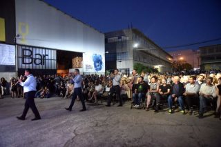 Κι αέρας στα πανιά του…