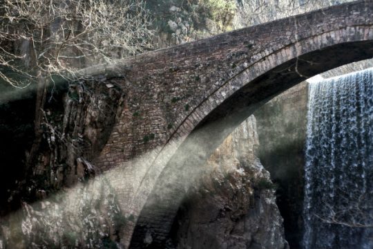 Εβγαλαν από τη γέφυρα το κλειδί