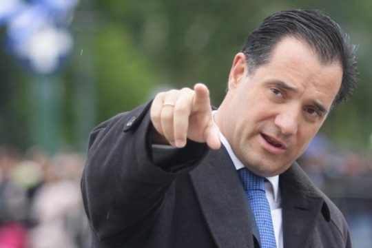 Ολοι με τον πλανητάρχη;
