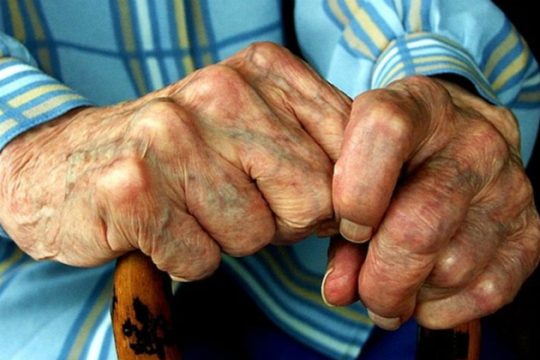 Απανωτά κρούσματα τηλεφωνικής απάτης σε ηλικιωμένους