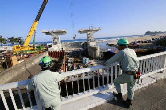 Ήρθη η προειδοποίηση για τσουνάμι μετά τον ισχυρό σεισμό