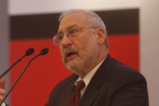 Οι καθυστερήσεις για το χρέος βλάπτουν τη Γερμανία