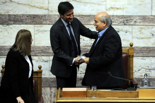 Πρόβλεψη για κοινωνικό μέρισμα στον προϋπολογισμό του 2017
