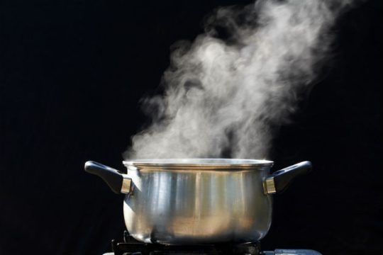 Τι διαφέρει το ταψί από την κατσαρόλα