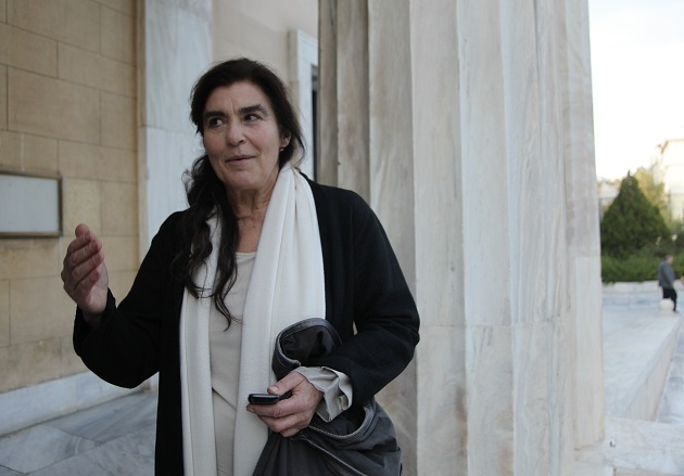 Κουτσομπολεύοντας το Σαββατοκύριακο