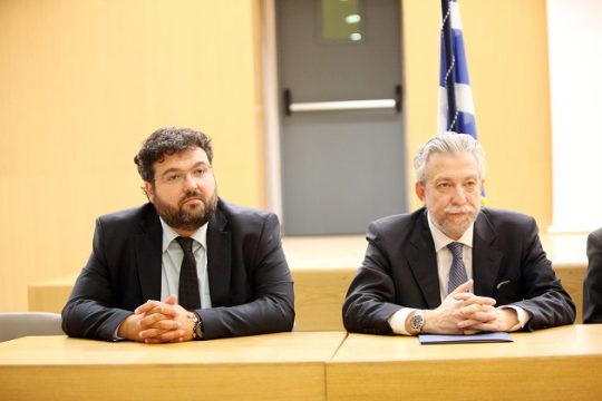 «Γροθιά στο μαχαίρι»