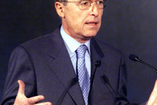 Δεν βλέπει 4ο μνημόνιο ο Σημίτης
