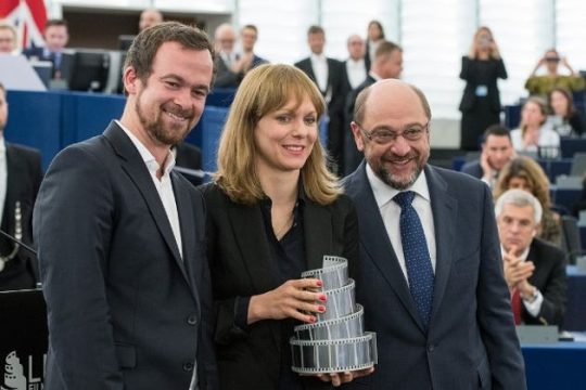 Lux στο «Τόνι Ερντμαν»