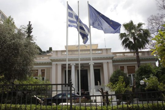 Το Μαξίμου απαντά στα περί μεταφοράς της ΕΥΠ