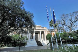 Πρώτα Ομπάμα και μετά Τραμπ