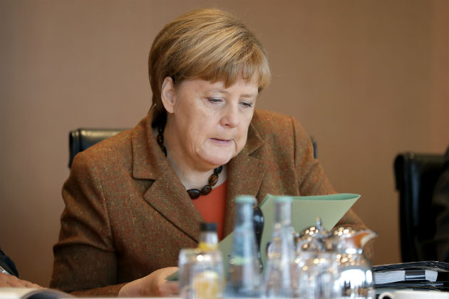 Handelsblatt: Η Μέρκελ προετοιμάζεται για το χειρότερο