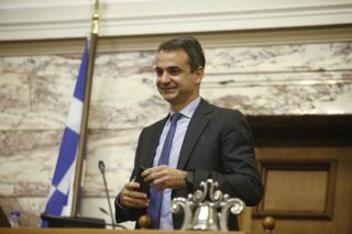 Αντιδράσεις προκάλεσε η αντι-ΣΥΡΙΖΑ πρόσκληση του Μητσοτάκη