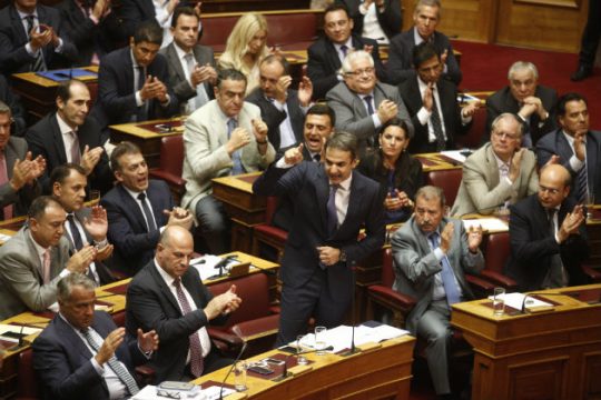 Αναμονή ή εκτροπή; Ιδού το δίλημμα
