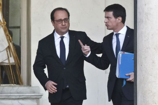 Εμφύλιος κορυφής στο Μέγαρο των Ηλυσίων