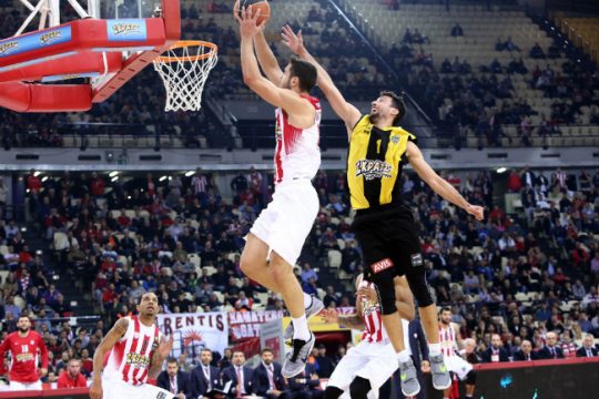 Αήττητος μόνο ο Ολυμπιακός