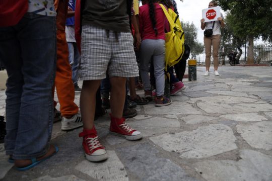Προσωρινό διάλειμμα για τα προσφυγόπουλα