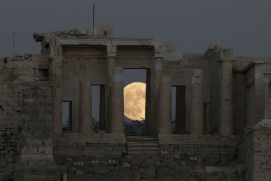 Η μεγαλύτερη πανσέληνος των τελευταίων 70 ετών