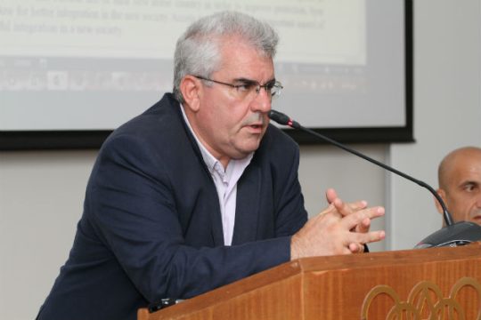 Παραίτηση λόγω διαφωνίας