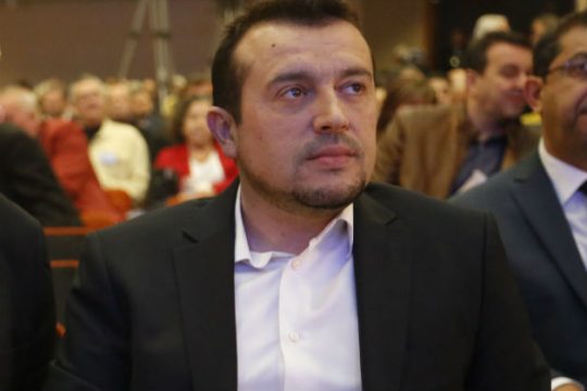 «Προϊόν διαβούλευσης ο αριθμός των αδειών»