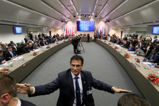 Ιστορική απόφαση με πολλά ερωτηματικά