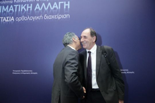 Παράδοση – παραλαβή, χωρίς να λείπουν οι αιχμές