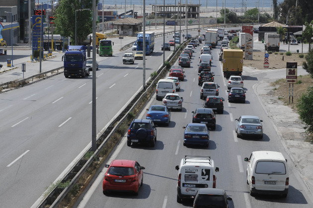 Το ΥΠΟΙΚ διευκρινίζει για τις αλλαγές στα τέλη κυκλοφορίας