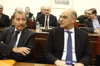 Πίσω Κυριάκο τα καράβια
