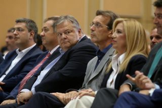 Αλλού η Φώφη, αλλού ο Βαγγέλης