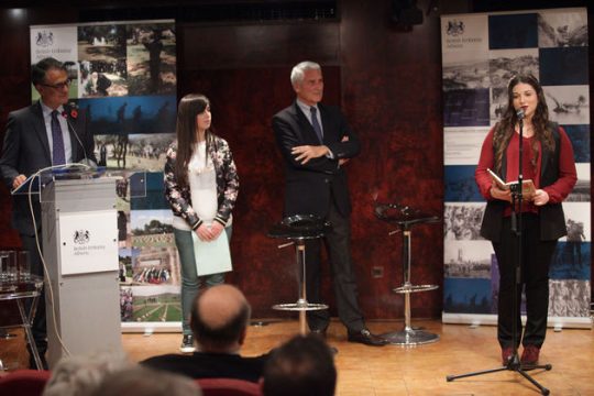 Ποίηση για την ειρήνη και τη συμφιλίωση