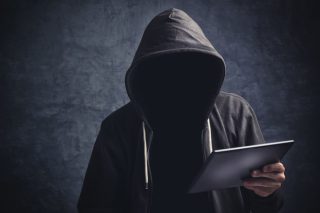 Το πληκτρολόγιο κόκαλα δεν έχει και κόκαλα (και υπολήψεις) τσακίζει