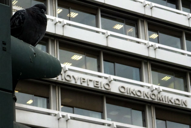 «Παγώνουν» οι αλλαγές σε τέλη και πετρέλαιο θέρμανσης