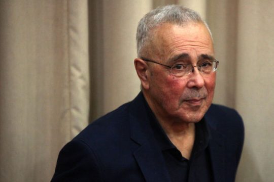 «Μήγαρις ἔχω ἄλλο στὸ νοῦ μου πάρεξ ἐλευθερία καὶ γλῶσσα;»